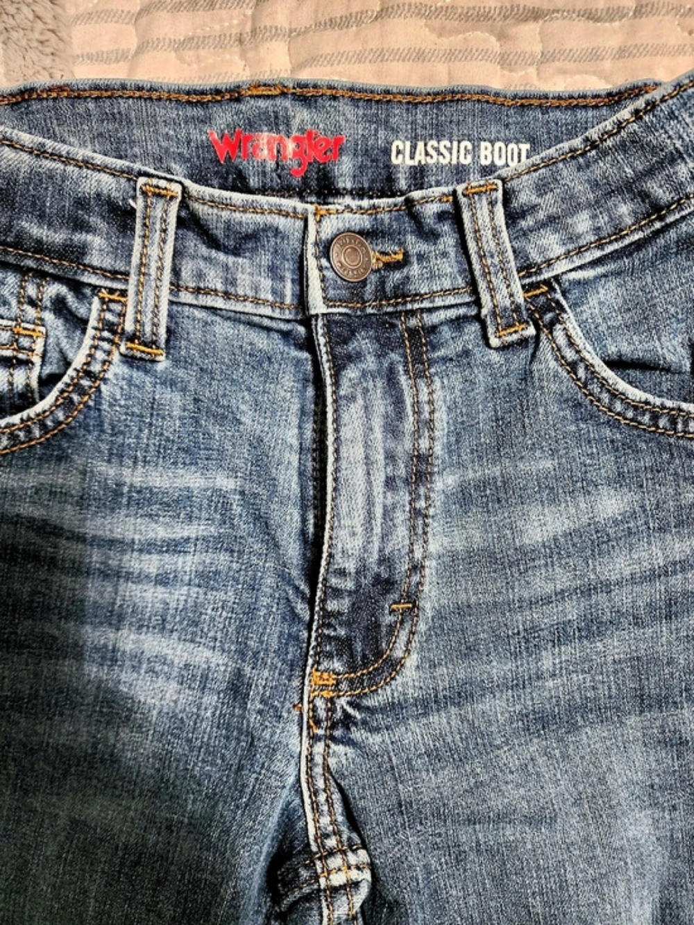 Wrangler Classic Boot Bootcut Jeans in Blue